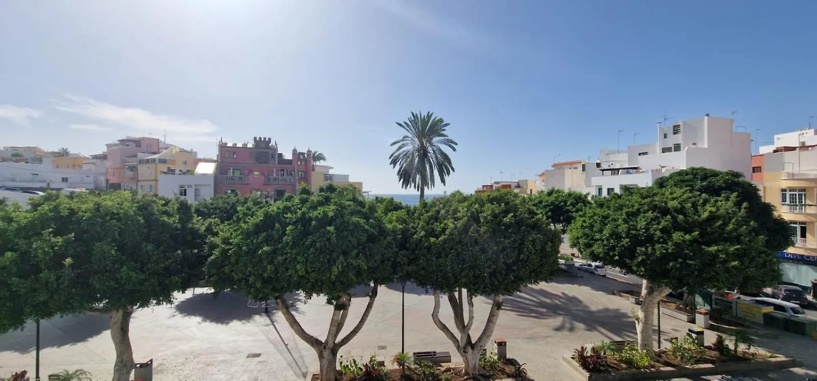 Amazing Two Rooms In Alcala Next To The Beach